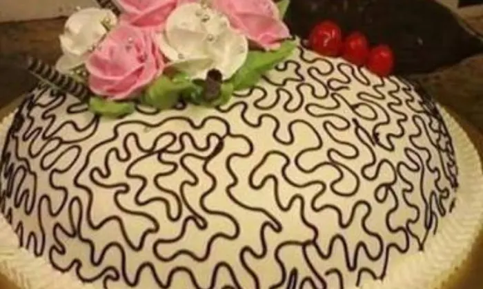 Halchal Desserts  Bakers